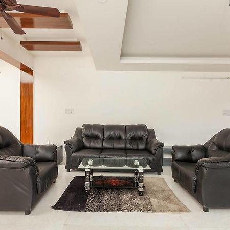 Eyrie Service Apartments Μπανγκαλόρ Δωμάτιο φωτογραφία